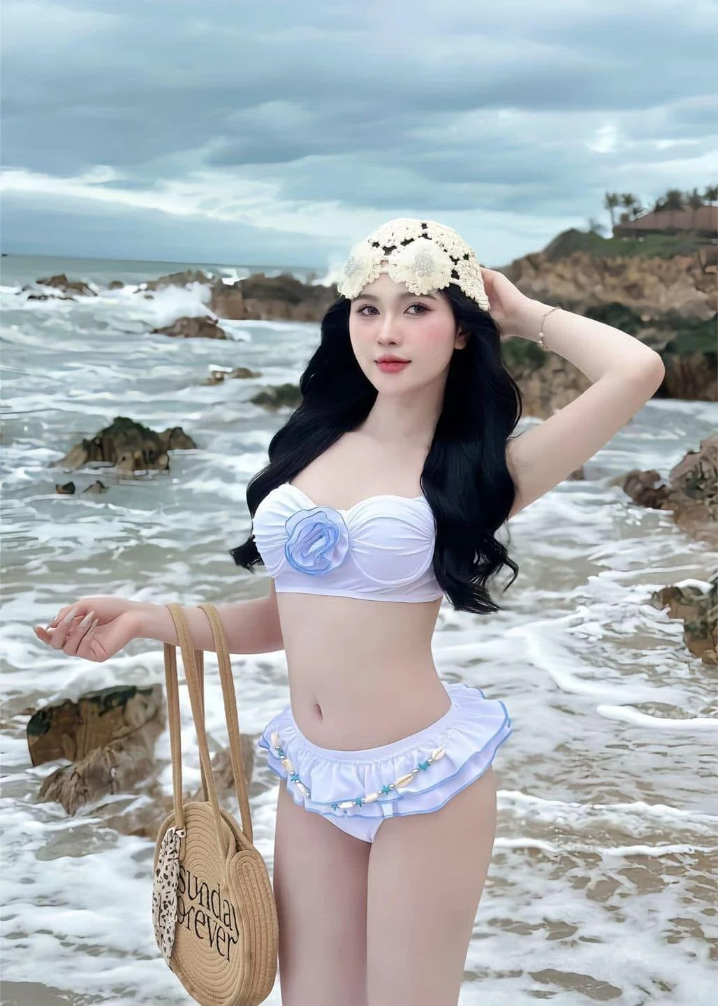 Nini Love Penis 59$ – Vietnamese escort in Da Nang — 4 / 9