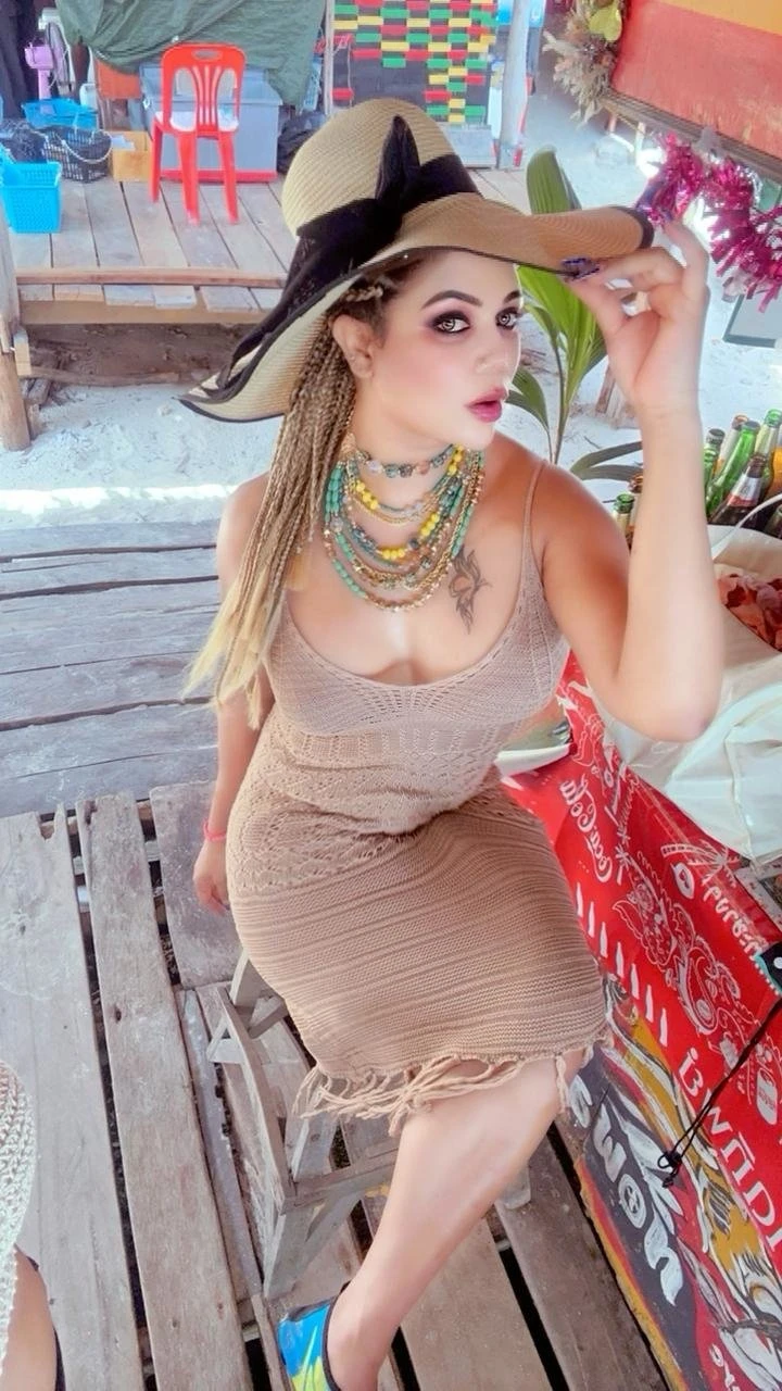 Trisha – Indian escort in Kolkata — 4 / 8
