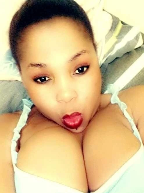 Elizas21 – South African escort in Bangalore — 3 / 4