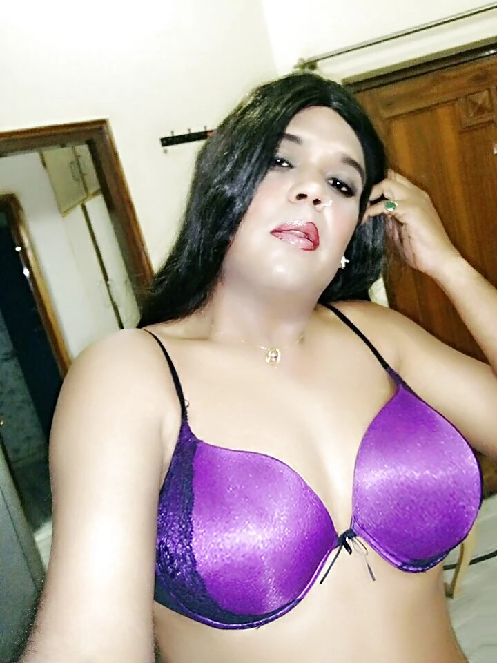 Madhu Randi – Indian escort in New Delhi — 15 / 31