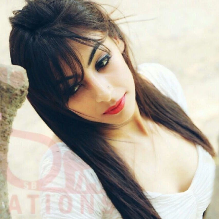 Tina Sharma – Indian escort in Mumbai — 1 / 2