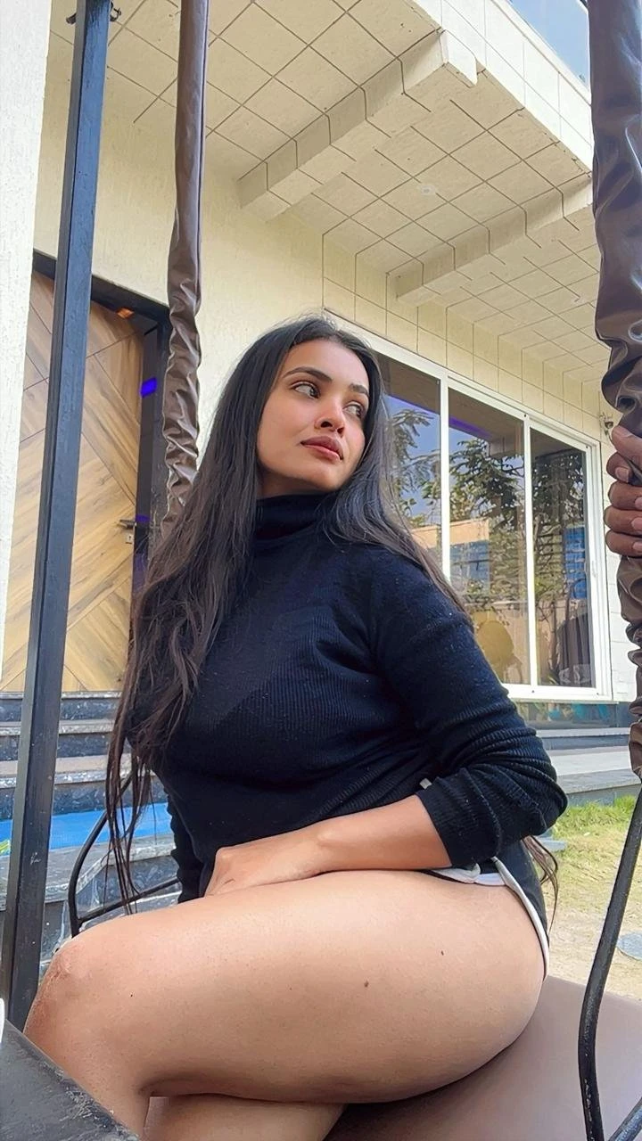 Young College Girl & Hot Housewife Aundh – Indian escort in Pune — 4 / 6