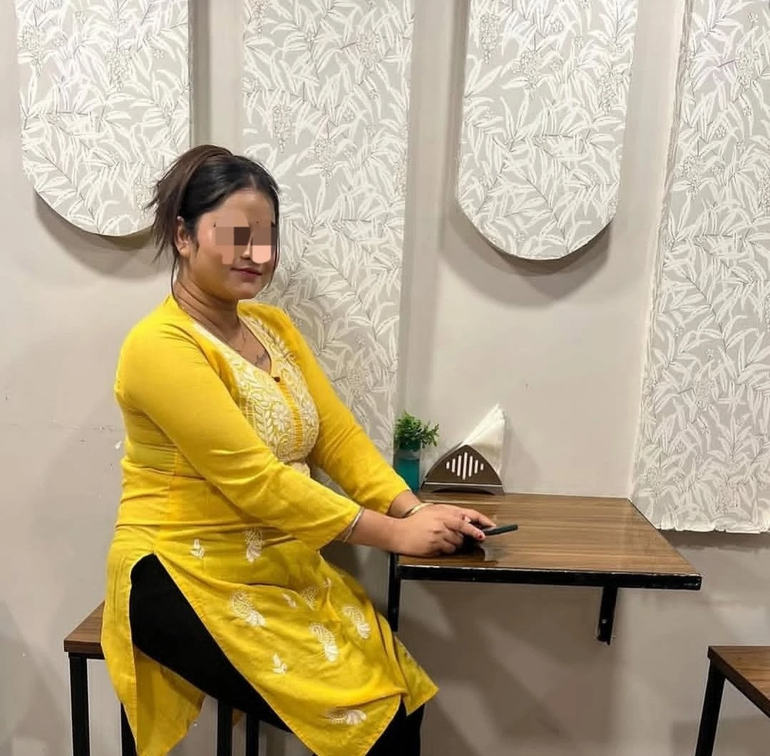 Komal – Indian masseuse in Kathmandu — 2 / 6