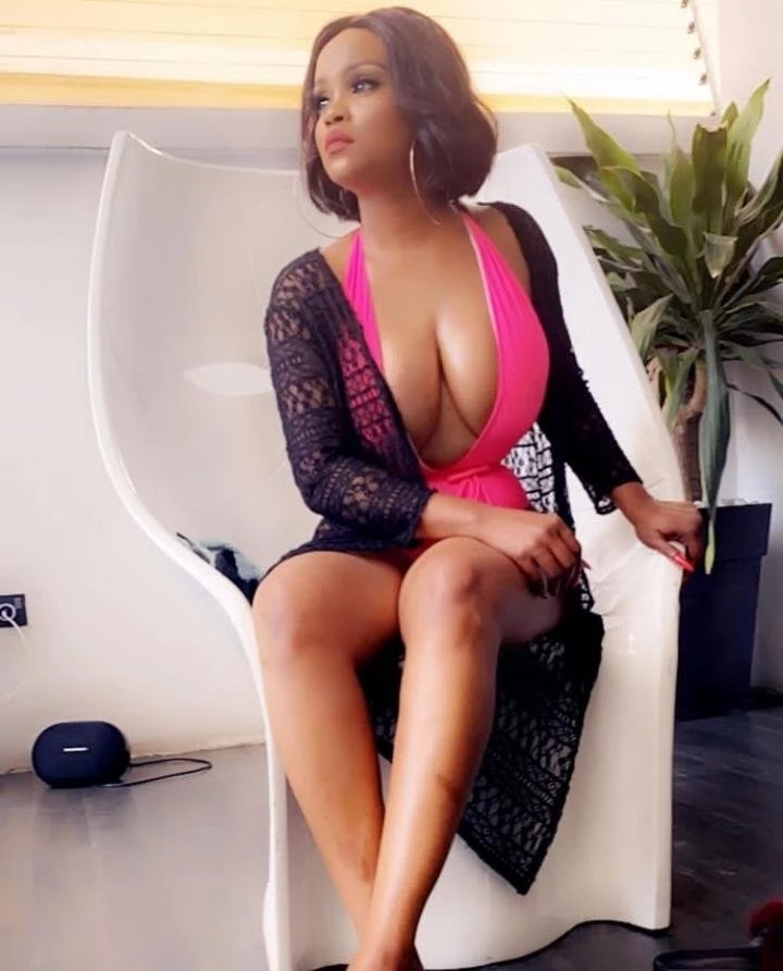 Kasandra – escort in Beirut — 3 / 4