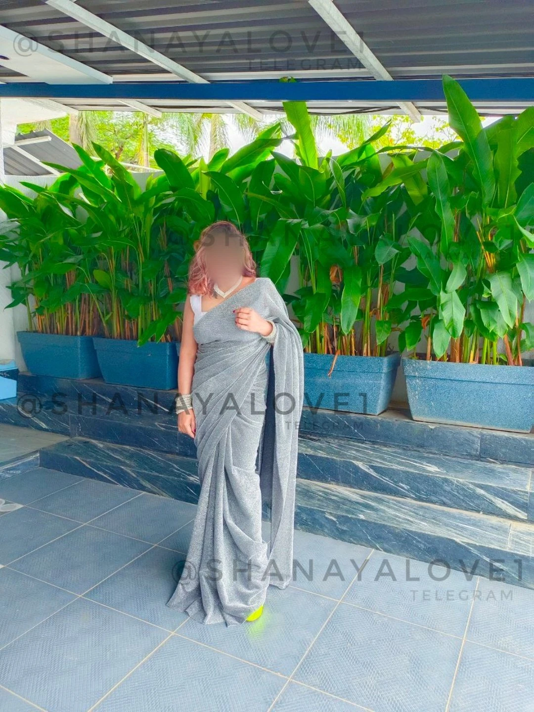 SHANAYA SEXY – Indian escort in Kochi — 3 / 12