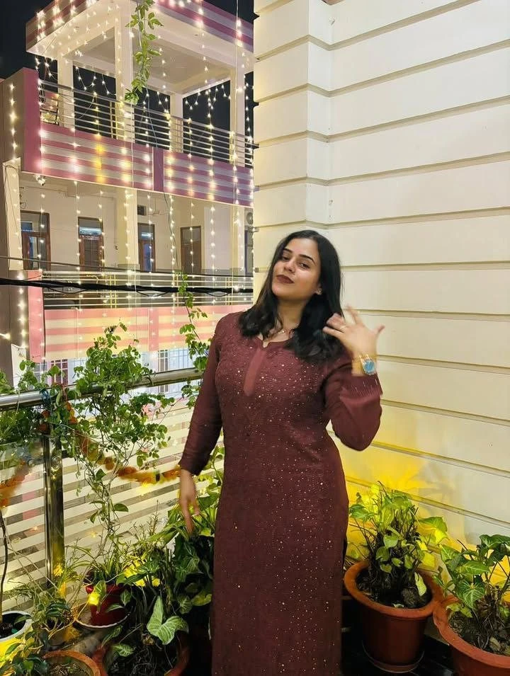 Priyanka – Indian escort in Mumbai — 1 / 5