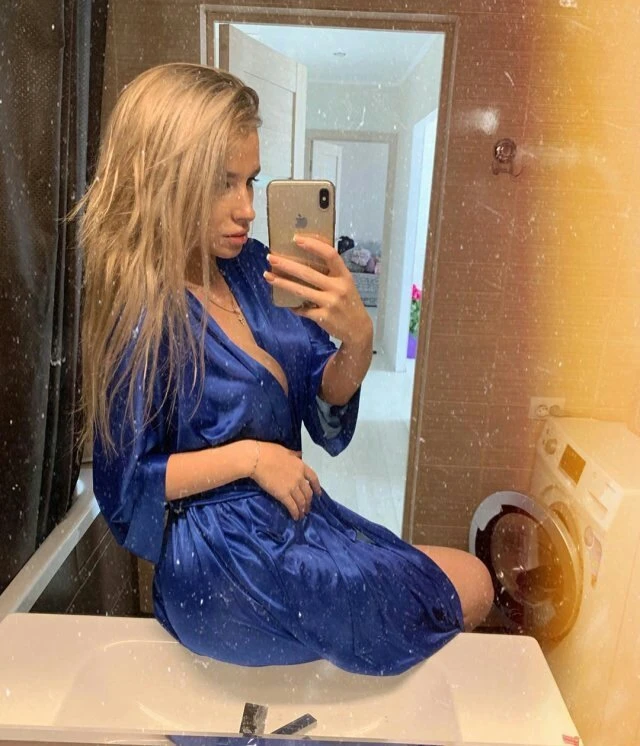 Liza – Russian escort in Malta — 5 / 7