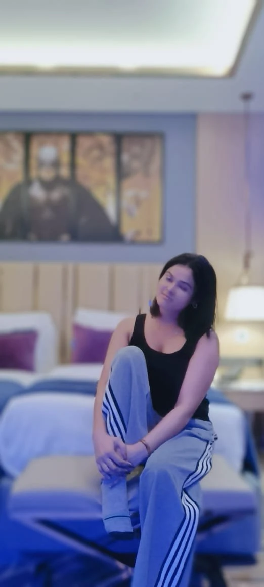 JYOTI CAM & meet GFE🥂 – Indian escort in Mumbai — 2 / 4