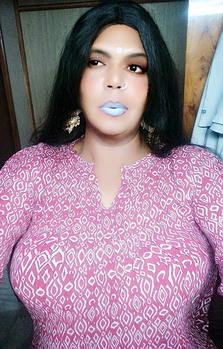 Madhu Randi – Indian escort in New Delhi — 13 / 31