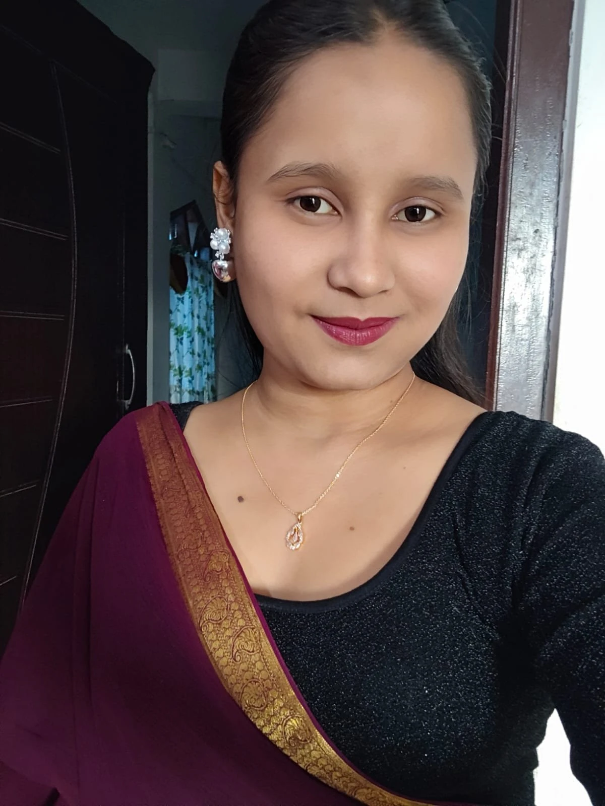 Tina Roy Vip Cash Payment – Indian escort in Hyderabad — 3 / 4