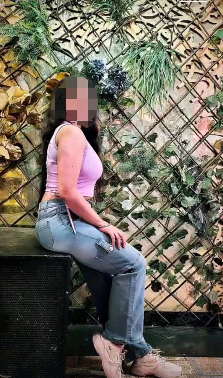 Ayisha indep. (Cam with real meet) – Indian escort in Hyderabad — 2 / 6
