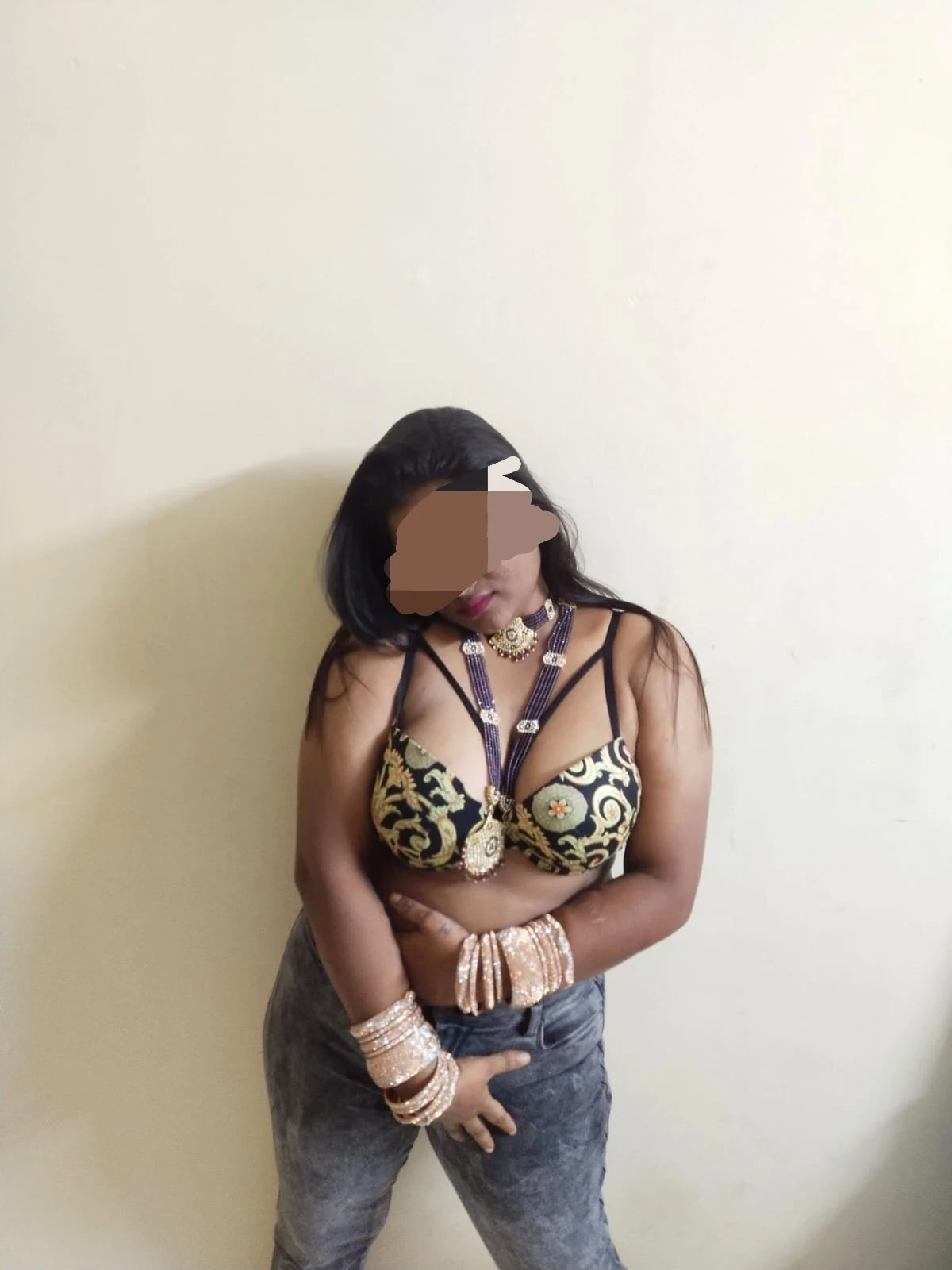 Monsoon Sex Cloud69 – Indian escort in Mumbai, Escort, Mumbai