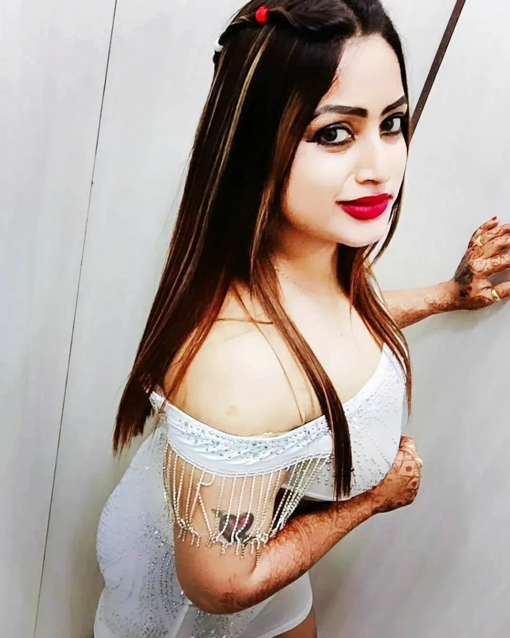 Sakshi Verma Independent Girl in Delhi – Indian escort in New Delhi — 3 / 5