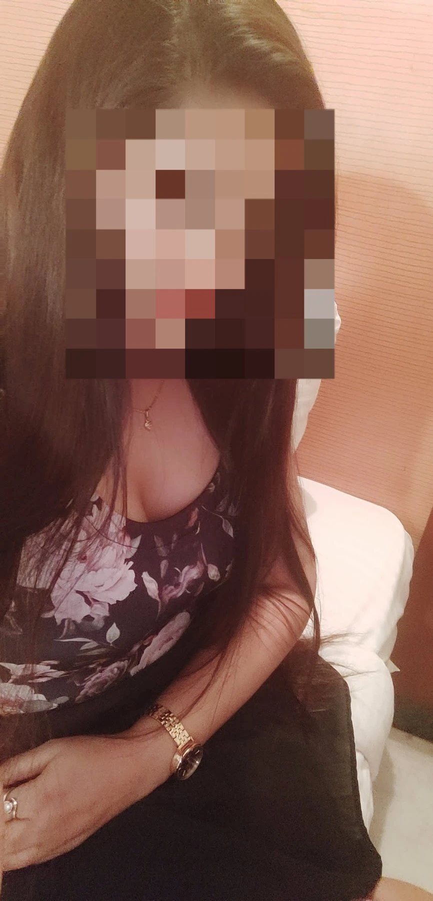 Khusbu – Indian escort in Hyderabad — 5 / 6