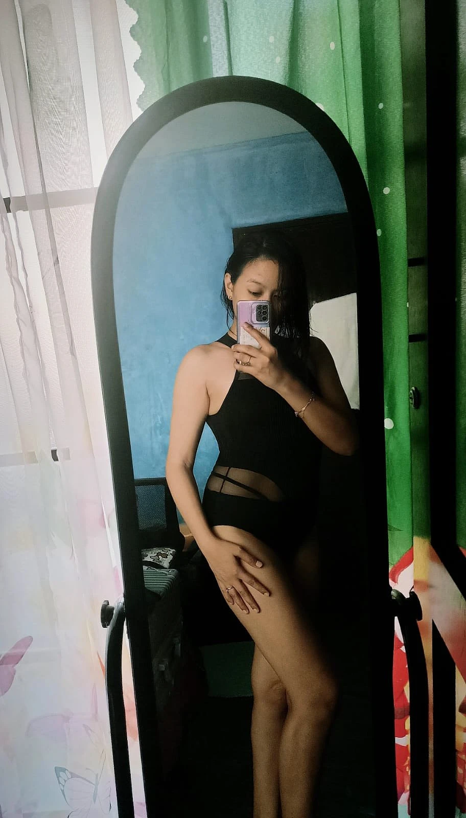MINA- the hottest babe in town – Singaporean escort in Mumbai — 11 / 16