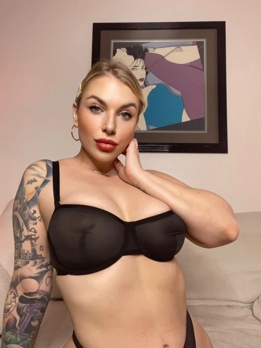 Imelda Rhode – American escort in Dublin — 5 / 9
