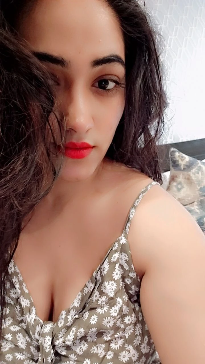 Nidhi Premium Escort From Pune – Indian escort in Pune — 1 / 6