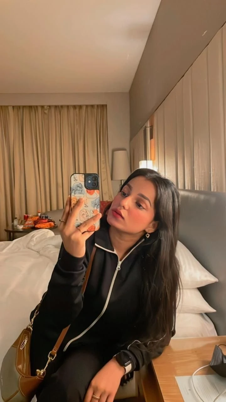 Jenny Gupta – Indian escort in Kolkata — 3 / 4