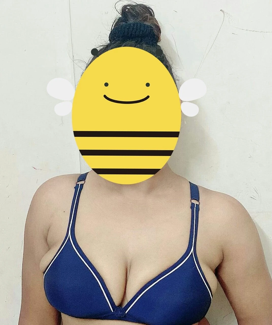 Shivani 6x9 – Indian escort in Mumbai — 12 / 19