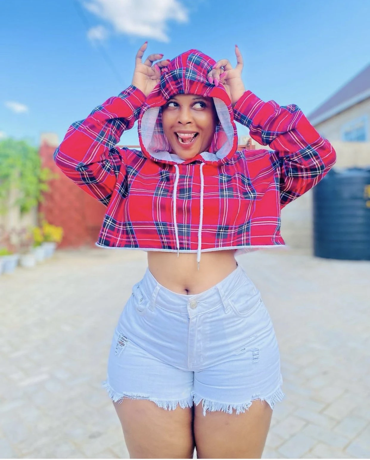 Sadra – South African escort in Noida — 3 / 5
