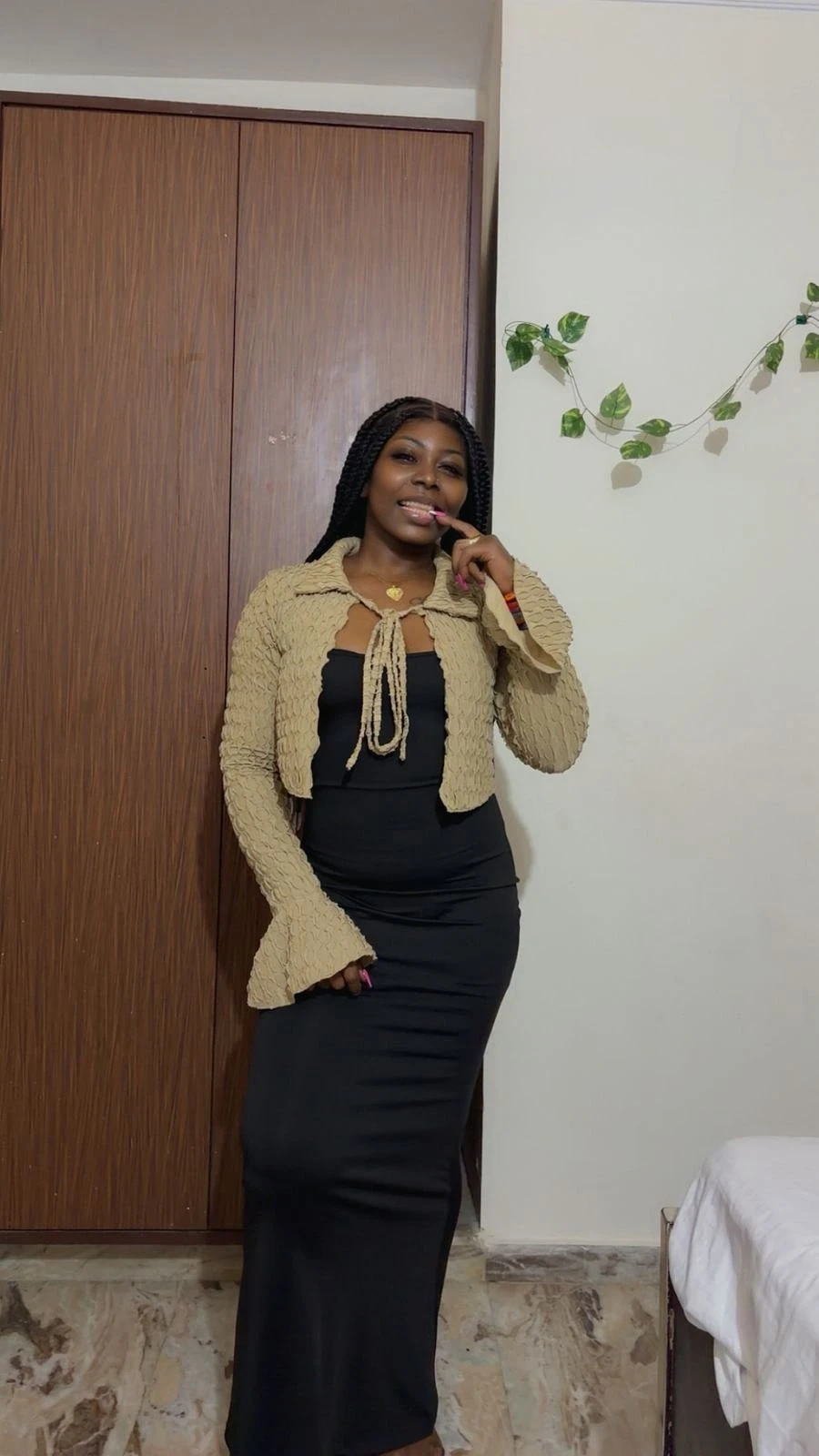 Ella – Ghanaian escort in New Delhi — 3 / 9
