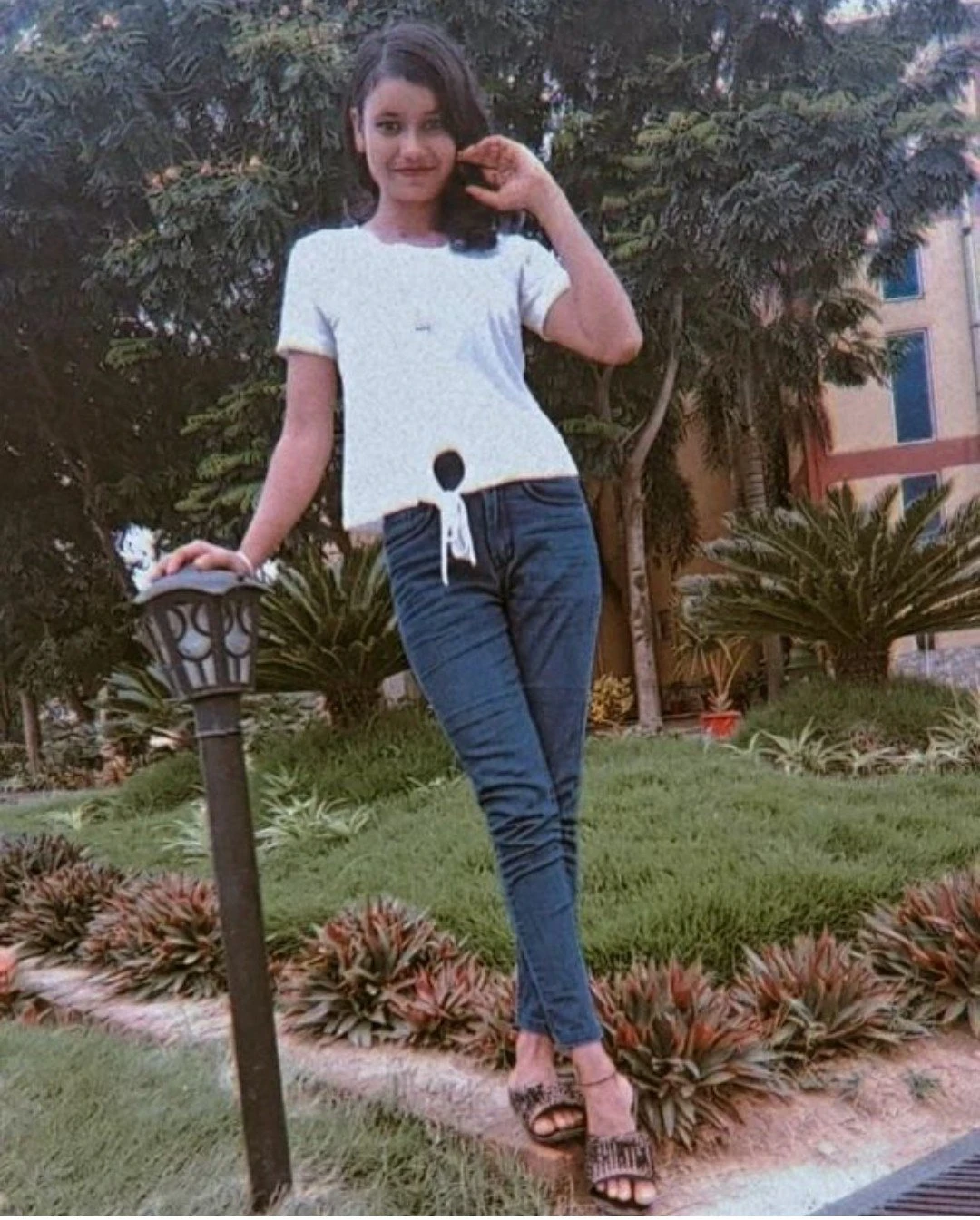 Priya 🦋 ( real meet and cam show) – Indian escort in Chennai — 5 / 6