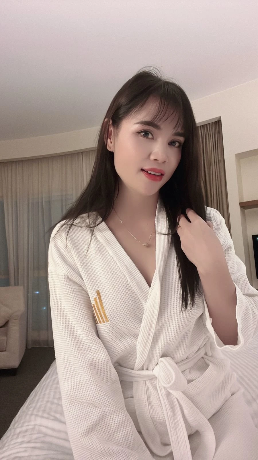 Nana – Filipino escort in Colombo — 3 / 6