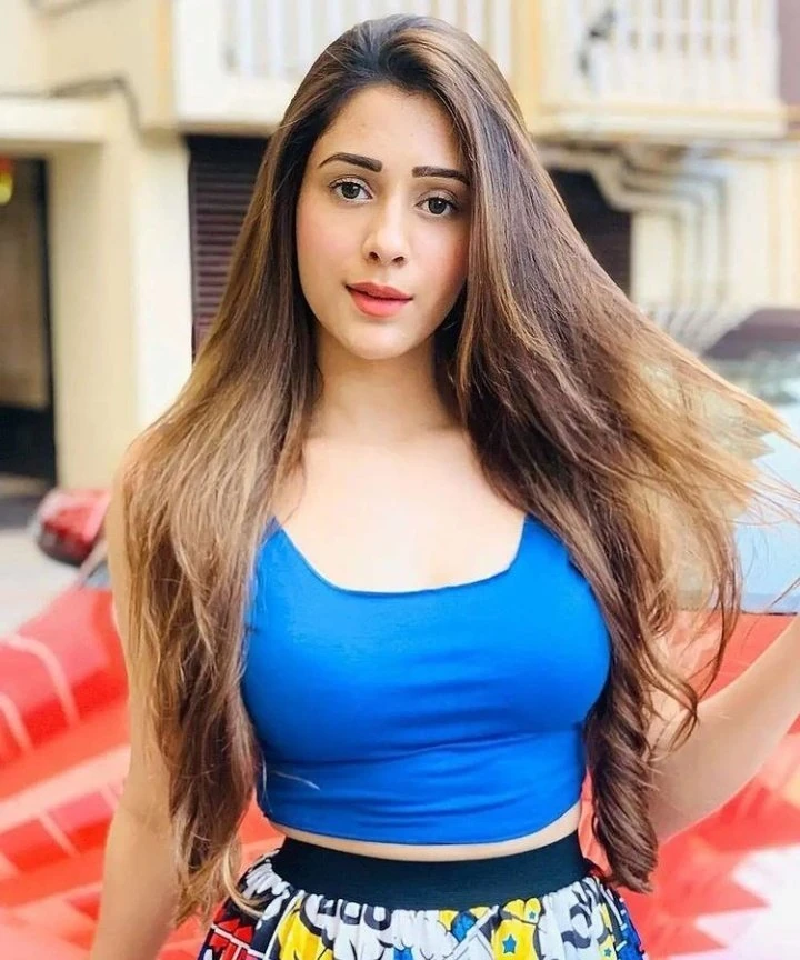 Sibingi – Indian escort in Mumbai — 1 / 2