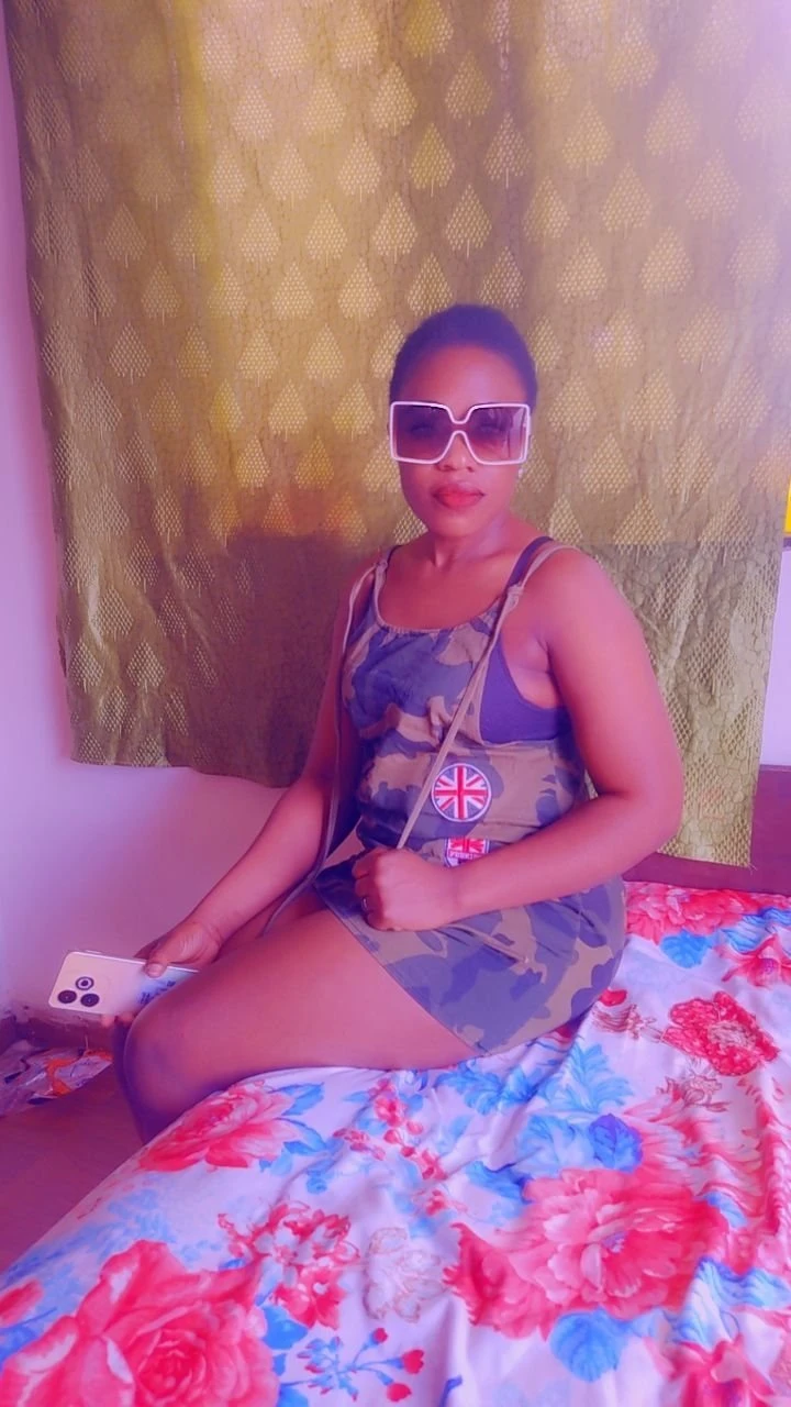Kyla – South African escort in Pune — 2 / 4