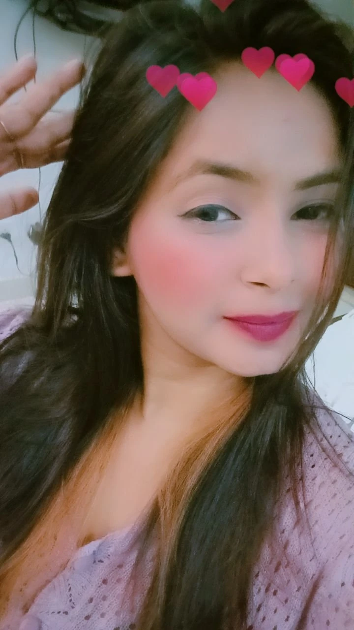 Simran Kaur – Indian escort in New Delhi — 3 / 4