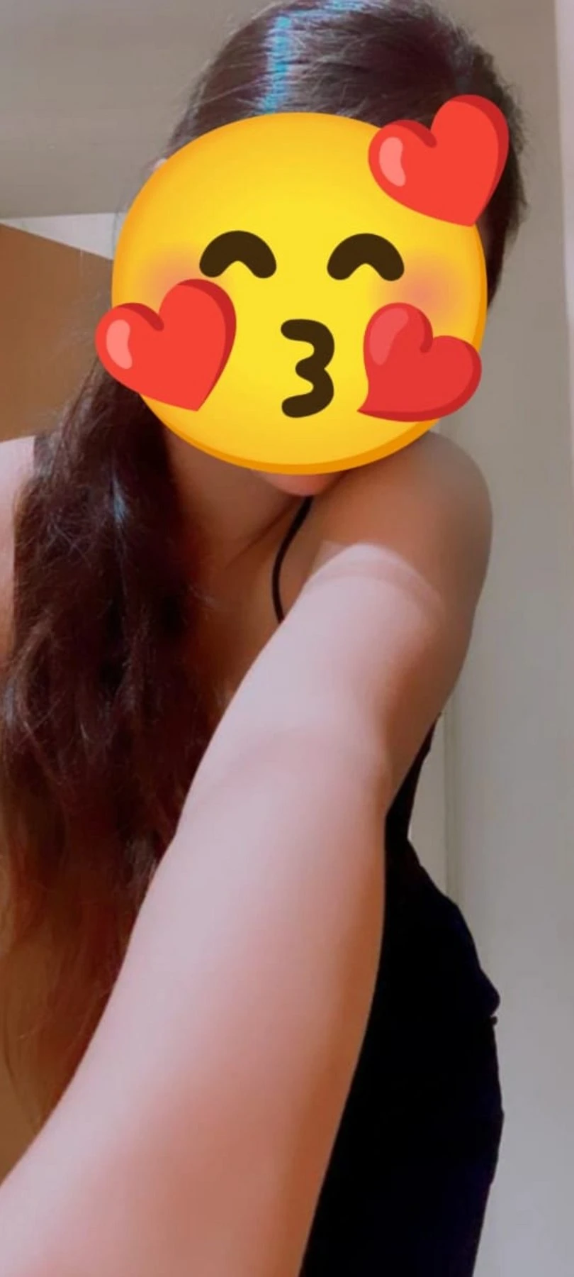 Siya Cam Show and Real Meet – Indian escort in Pune — 3 / 4