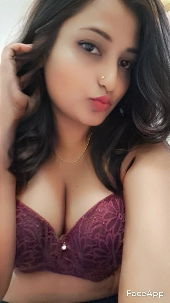 Riya – Indian escort in Hyderabad — 2 / 5