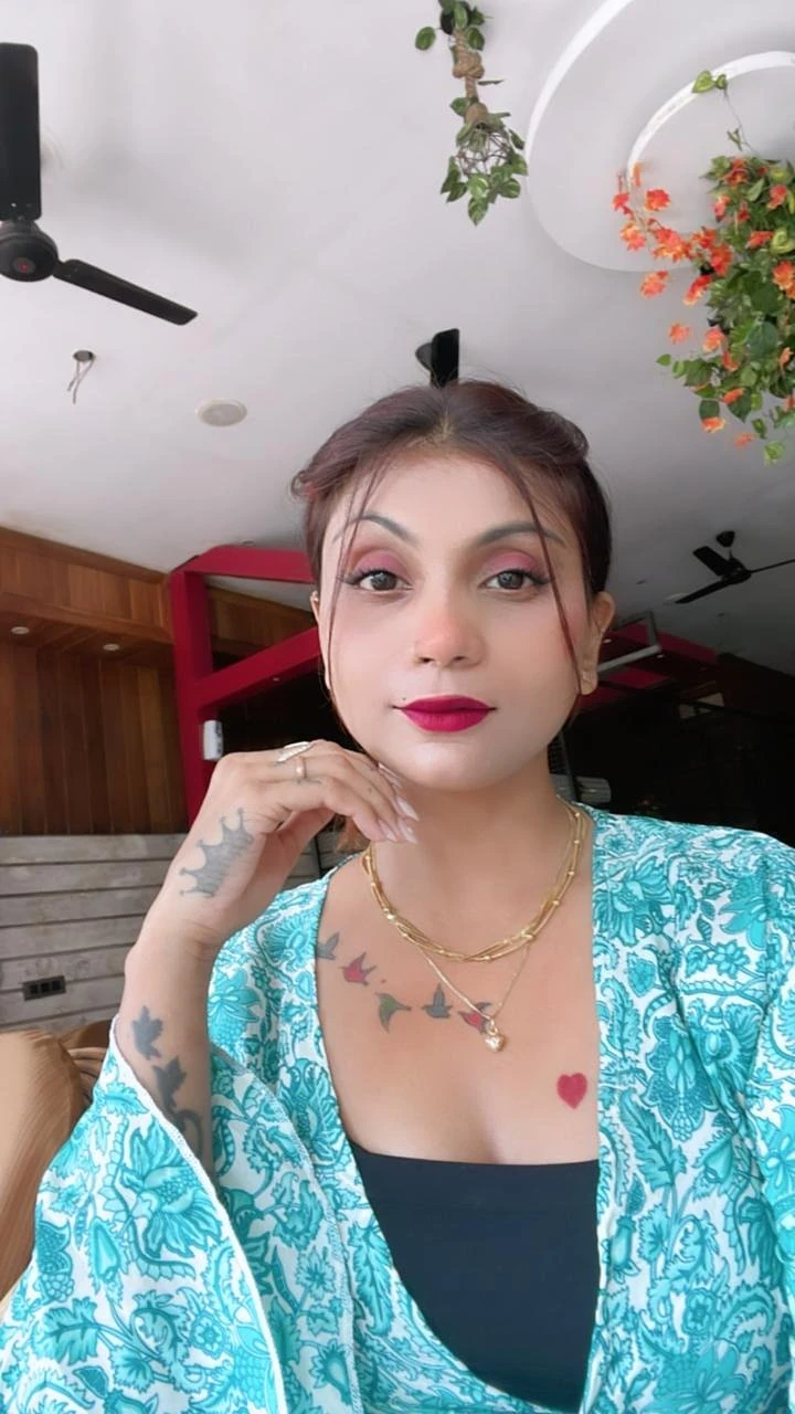 Zanya cam show real meet – Indian escort in Hyderabad — 9 / 15