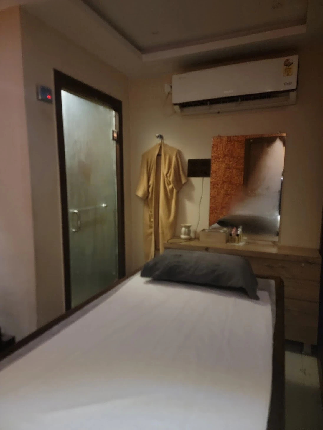 Paradiseon Spa Fullbody Erotic Massage – Indian escort in Hyderabad — 14 / 27