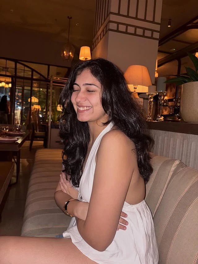 Pallavi – Indian escort in Thiruvananthapuram — 13 / 15