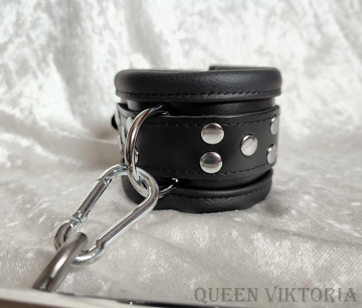 Queen Viktoria – Italian dominatrix in Göteborg — 19 / 30