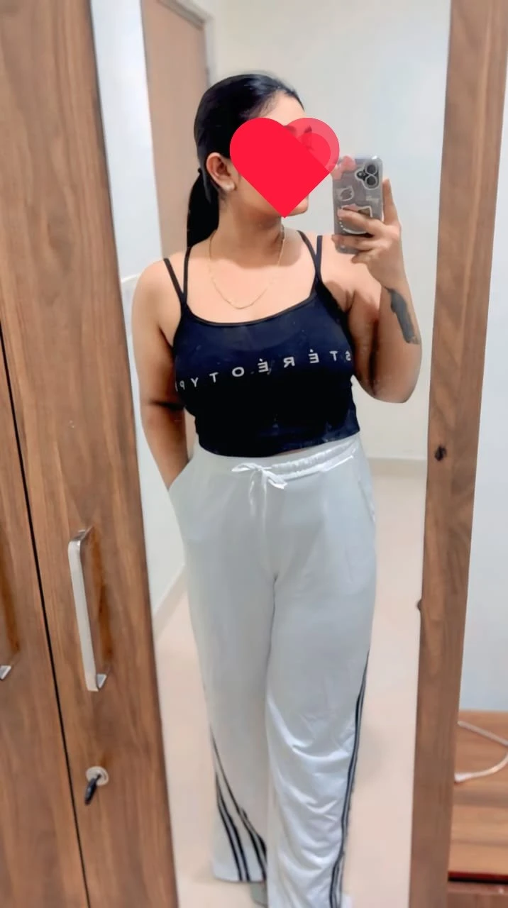 Amrita Roy Real Meet & Cam Show – Indian escort in Chennai — 6 / 9