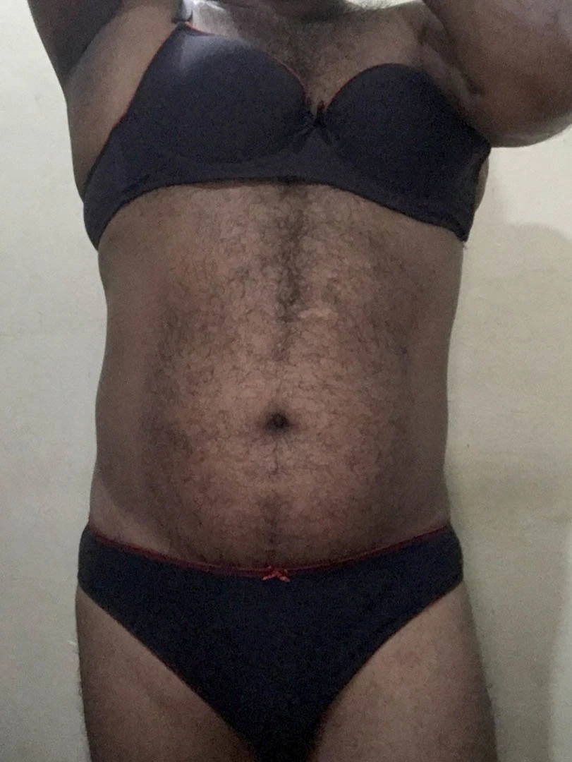 Slave Kolla – escort in Colombo — 5 / 10