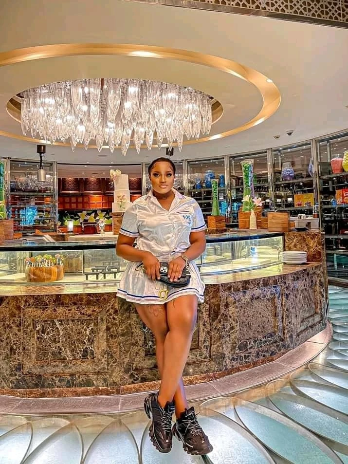 Cindy – Central African escort in Pune — 4 / 7