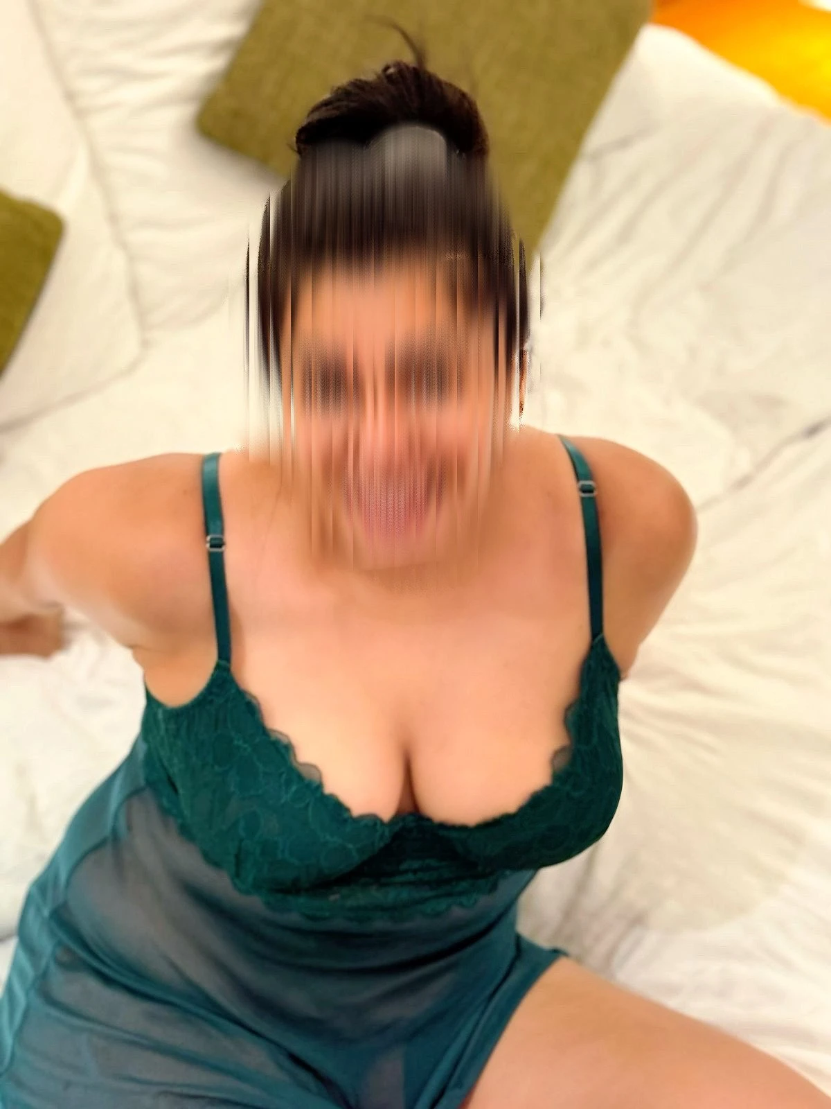 The Only Elegant, Warm & Playful MILF – Sri Lankan escort in Colombo — 4 / 8