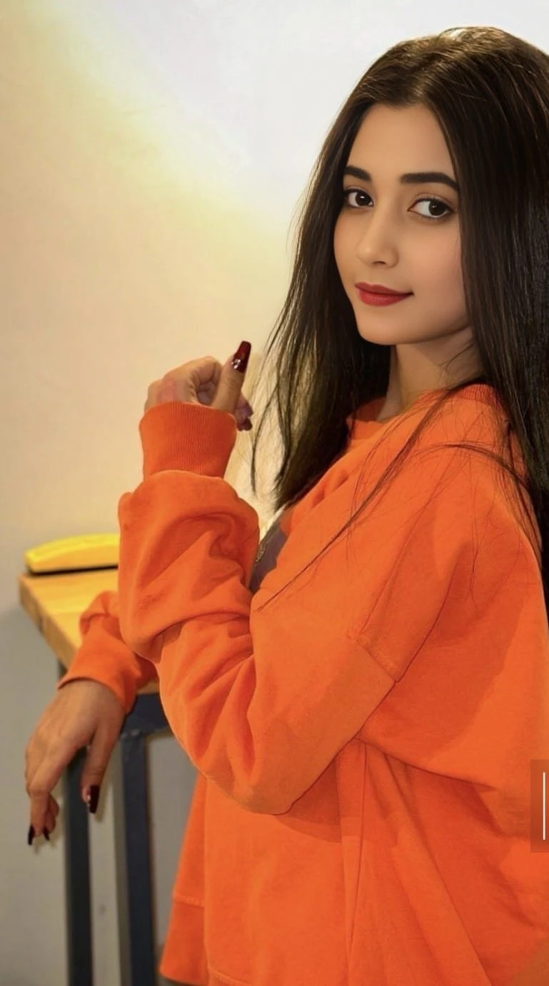 Swati real meet & Cam Session – Indian escort in Kolkata — 1 / 3