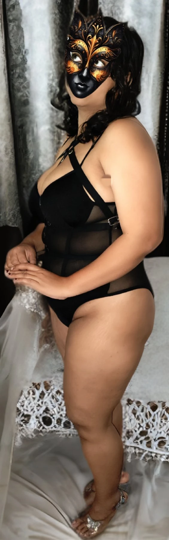 MAAHI independent paid meet/Cam – Indian escort in Mumbai — 14 / 17