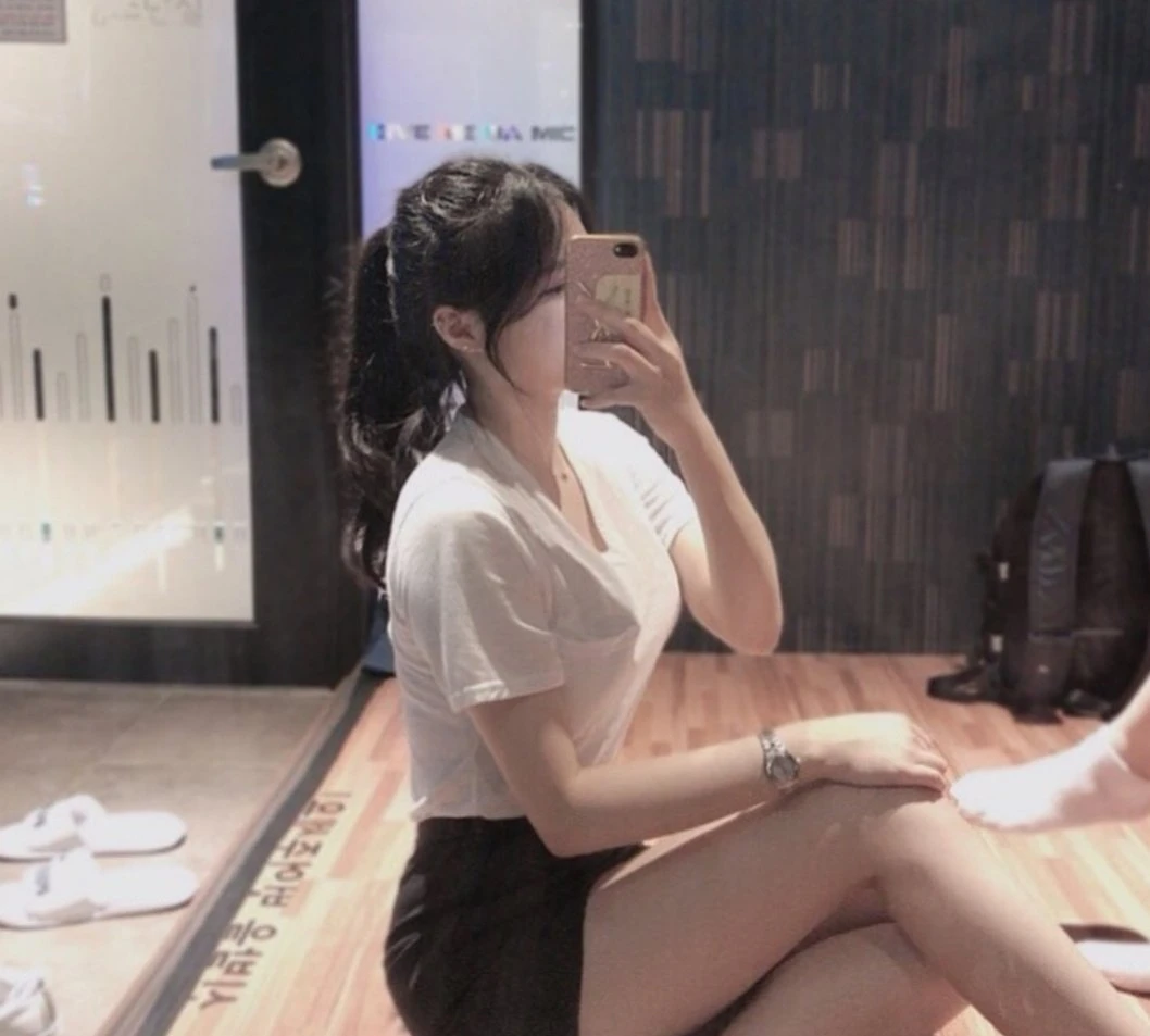 Soda Korean Girl – South Korean escort in Seoul — 4 / 7