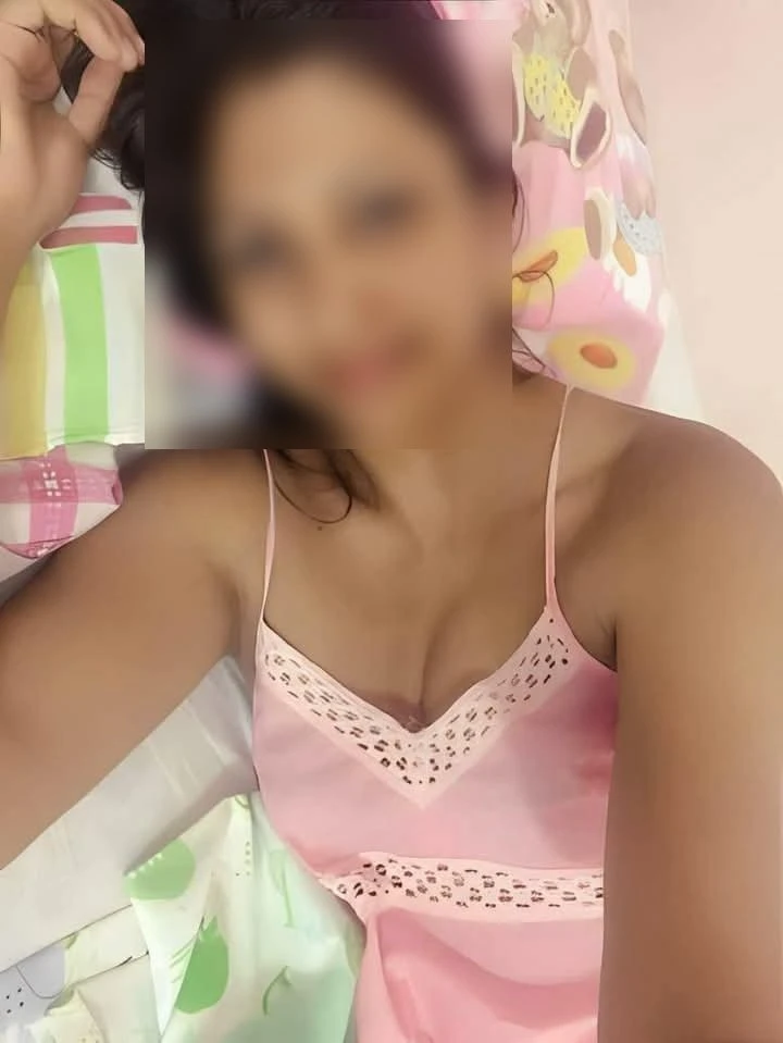 Threesome Service(ffm) – Sri Lankan escort in Colombo — 2 / 3