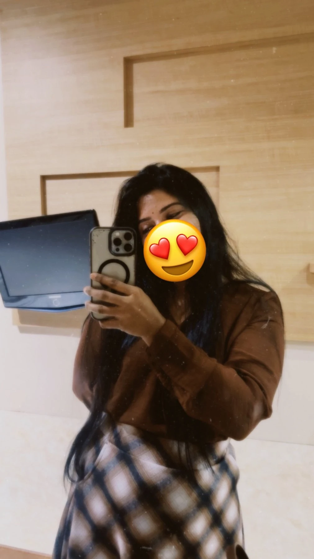 Harini cam show @ RM Tamil Girl Chennai – Indian escort in Chennai — 8 / 10