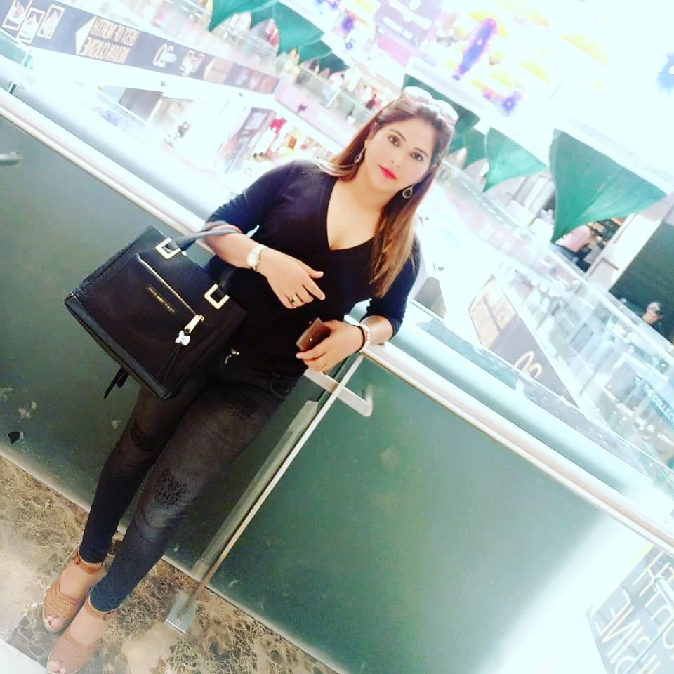 Riya Singh – Indian escort in Navi Mumbai — 3 / 5
