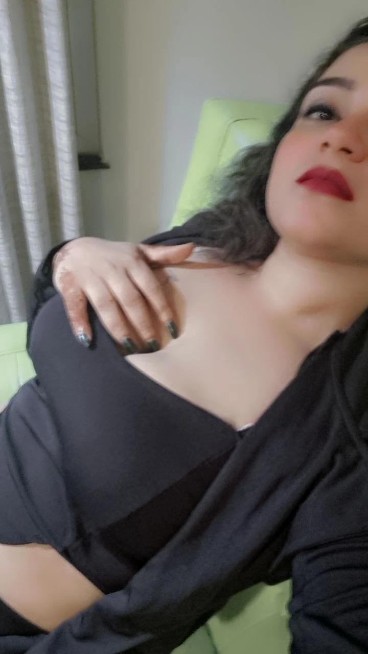 Sonia Call Girls Vip Model Incall Outcal – Indian escort in Hyderabad, Escort, Hyderabad