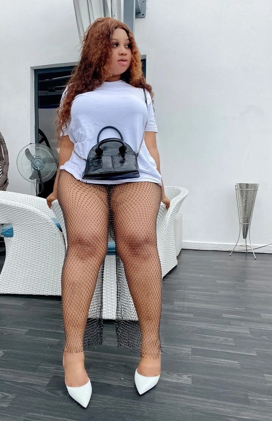 Mistress Maggie – Namibian escort in Beirut — 5 / 9