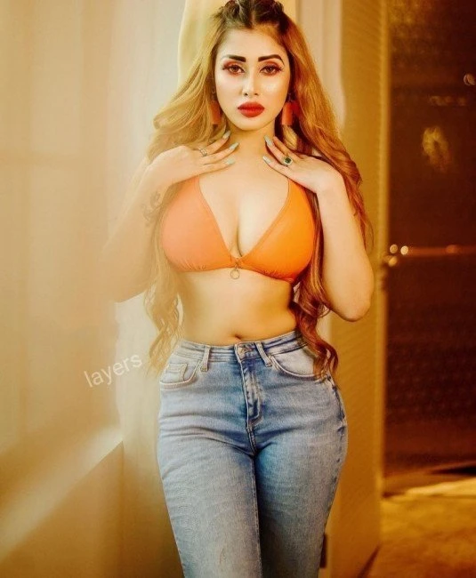Naila – Pakistani escort in Karāchi — 2 / 3