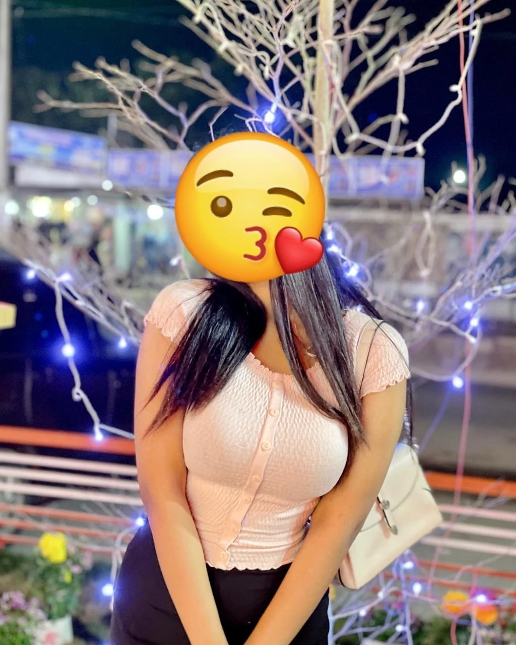 Aditi Independent Meet and Cam – Indian escort in New Delhi — 4 / 5